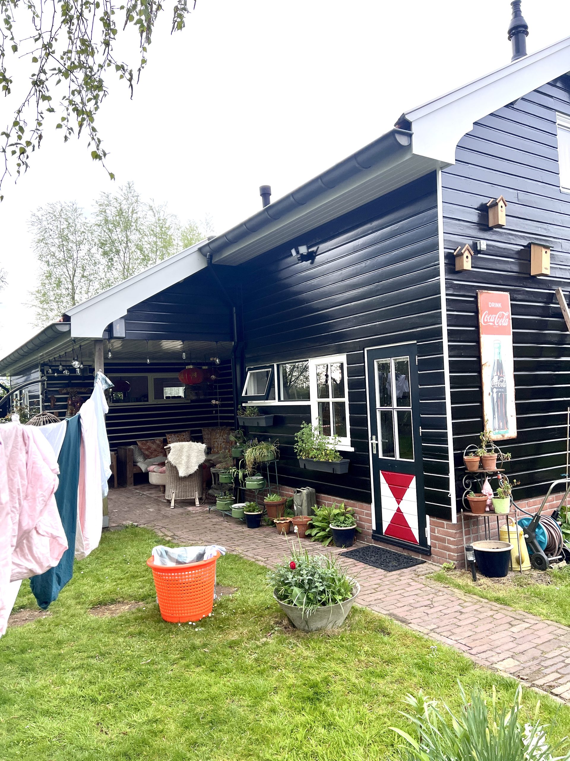 BUITEN